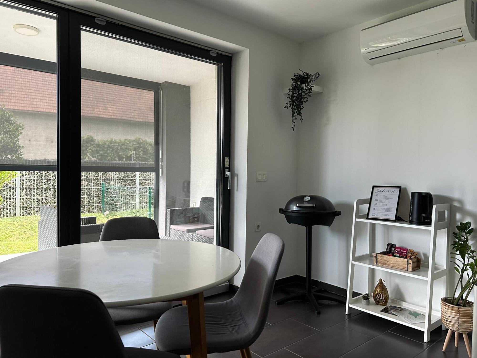 Aurora Apartment *